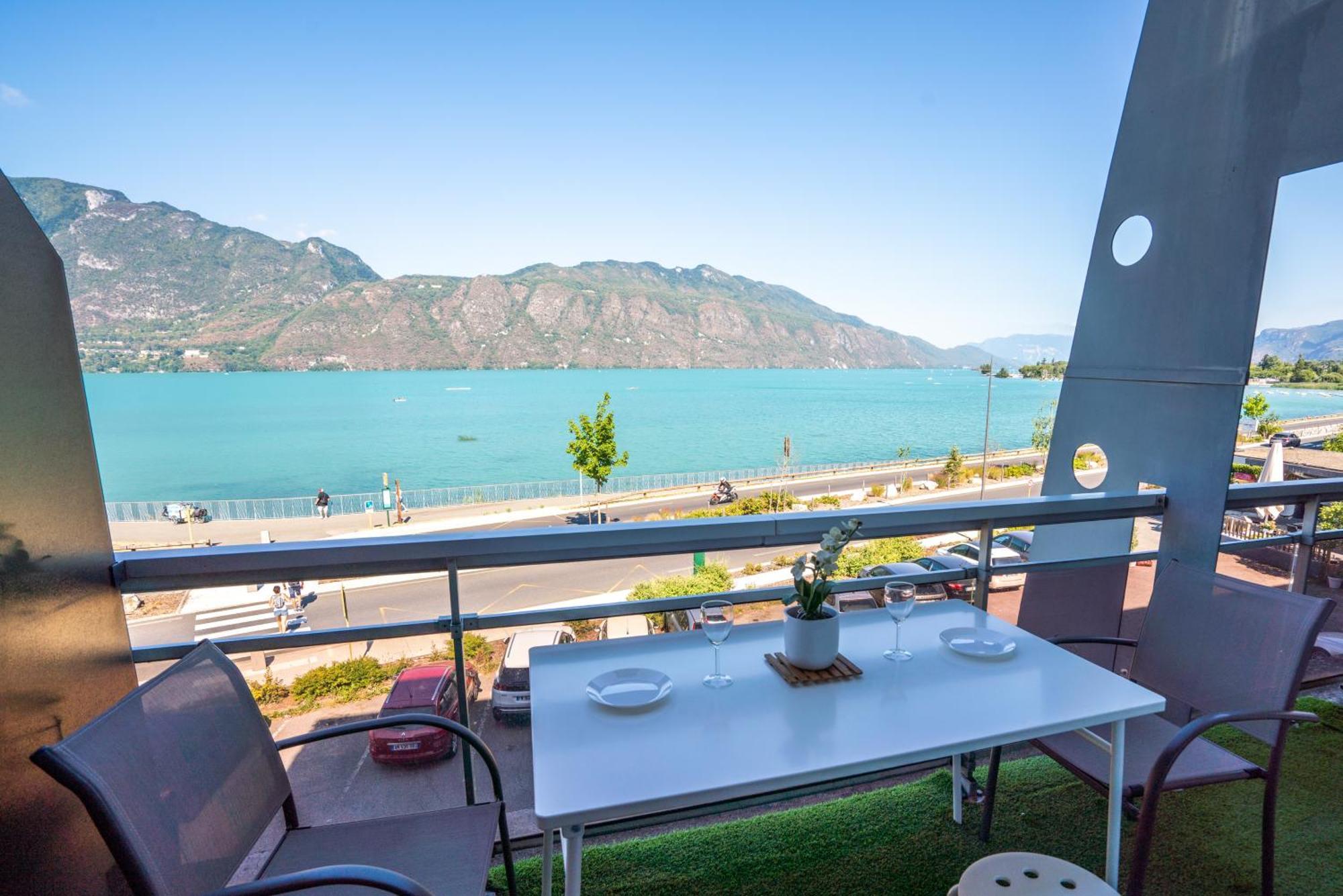 Cabana & Fenetre Sur Lac - Terrasse & Parking Tresserve Ngoại thất bức ảnh